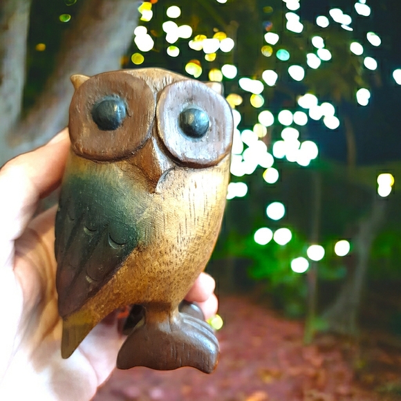 Carved wooden owl decoration 10x6x6cm painted wood carving - Picture 2 of 8